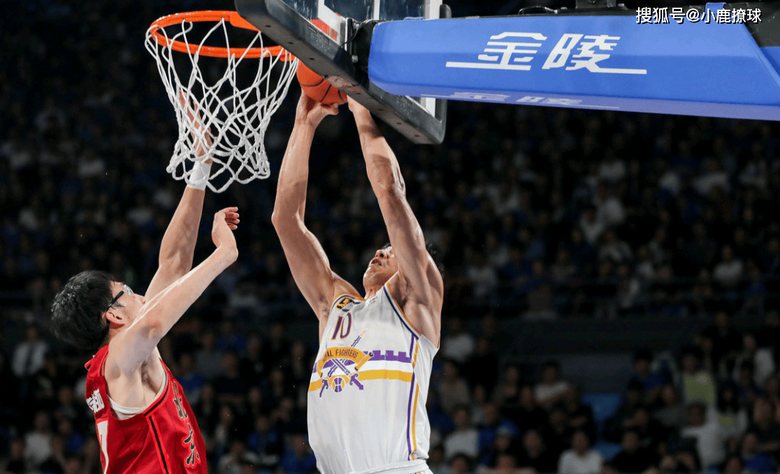 包含穆雷巅峰对决，Uzi与40激战塞尔维亚队分钟，出色防守胜负难料！的词条